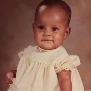 Meet your Posher, Ebony